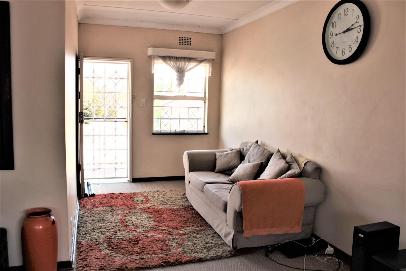 1 Bedroom Flat for Sale - Gauteng