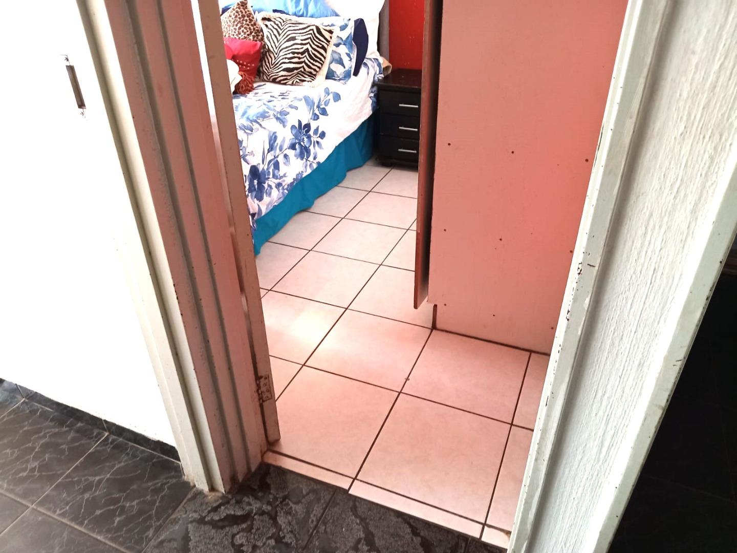 703598_15.jpeg