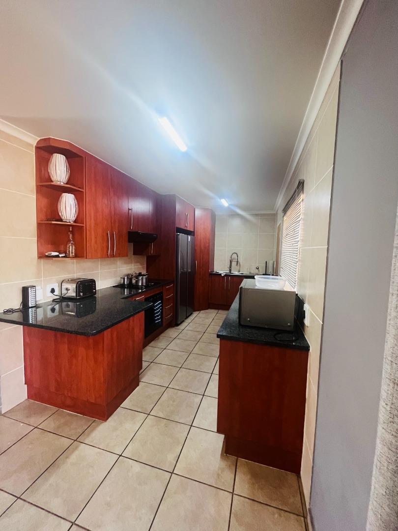 703924_dkitchen.jpg