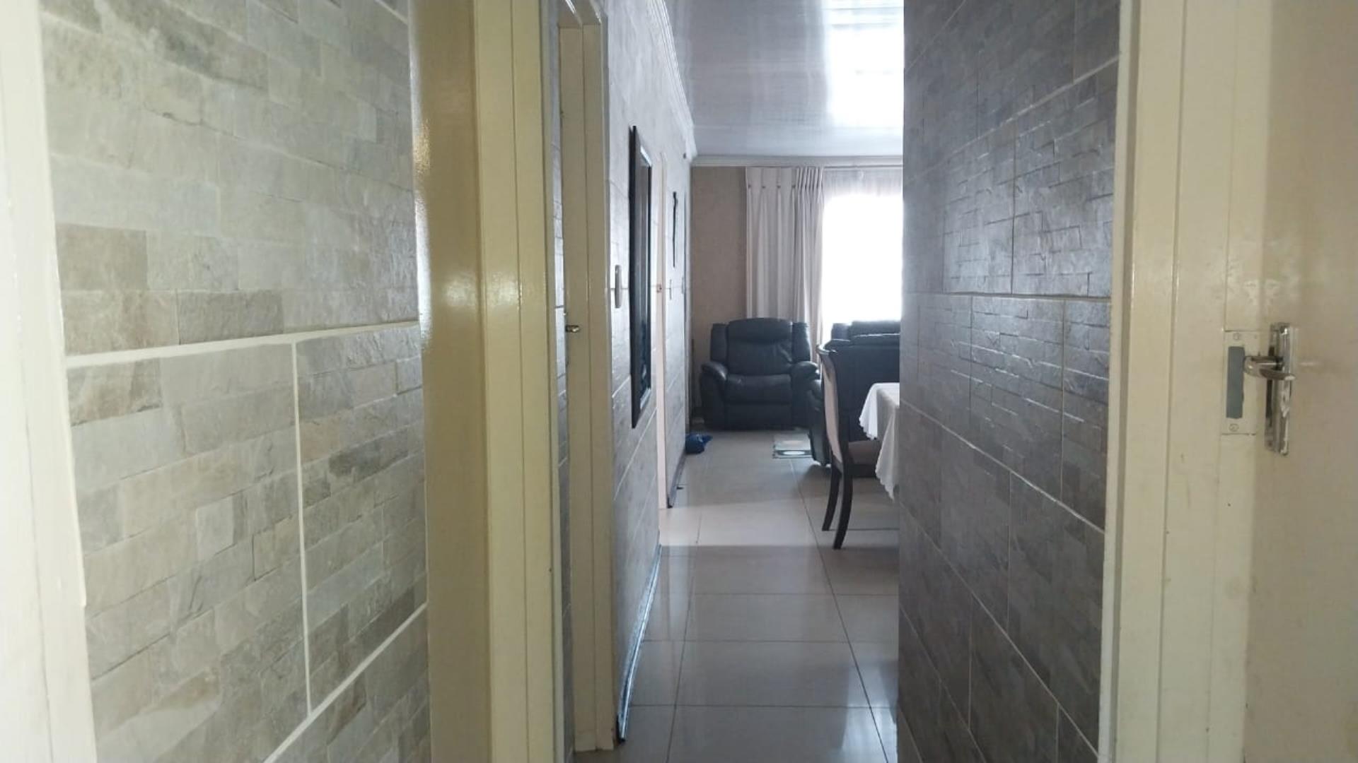 707555_11.jpg