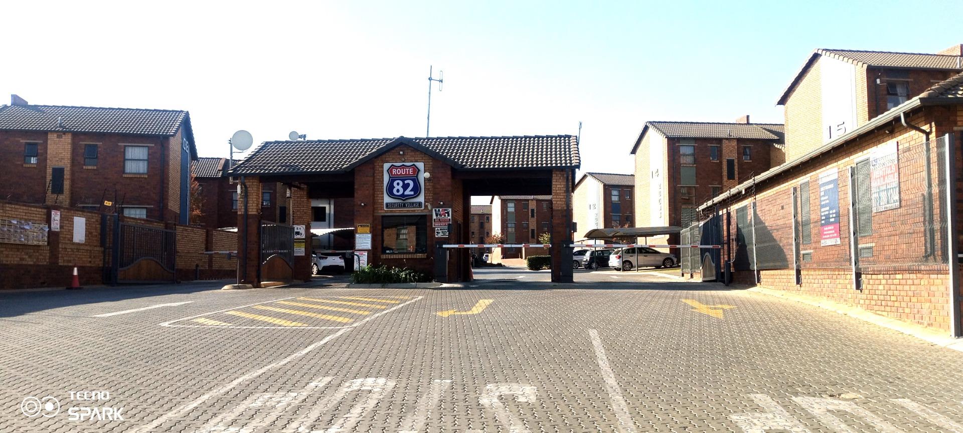 2 Bedroom Townhouse for Sale - Gauteng