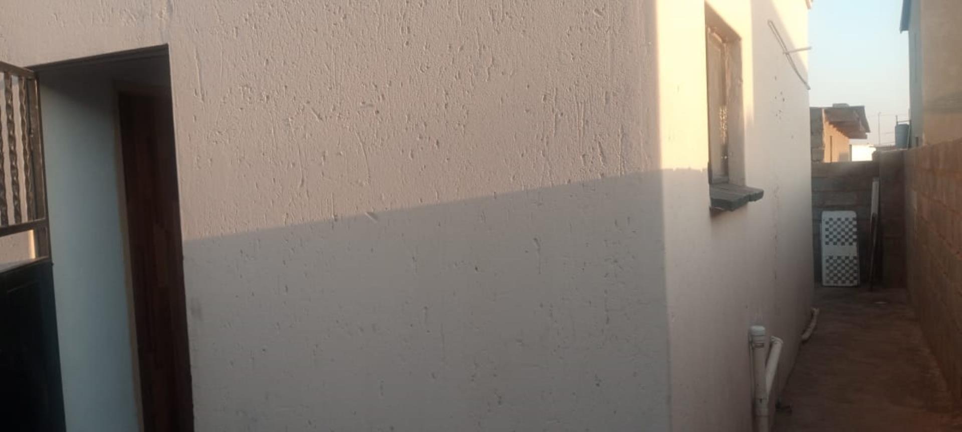 727597_16.jpg